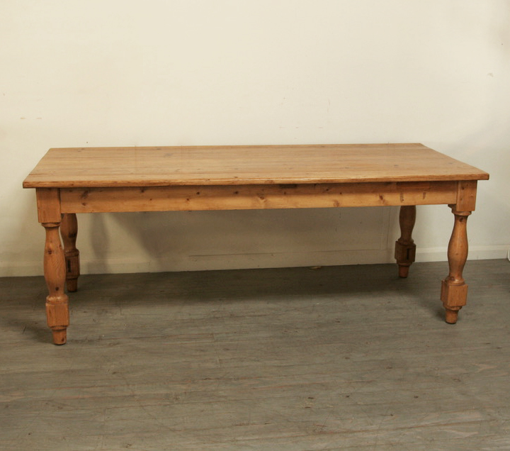 Irish Farmhouse Table Haunt Antiques for the Modern Interior